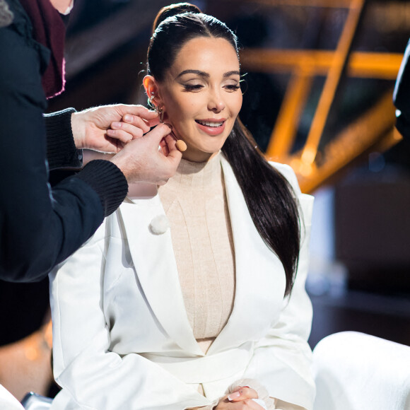 Exclusif - Nabilla Benattia - Backstage - Enregistrement de l'émission "La Chanson secrète 10" au 1er étage de la Tour Eiffel à Paris, diffusée le 22 janvier sur TF1 à 21h05 © Tiziano Da Silva / Bestimage