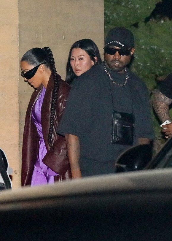 À défaut de s'être réconciliée avec Kim Kardashian, Kanye West fréquente une autre femme... qui ressemble fortement à son ex !