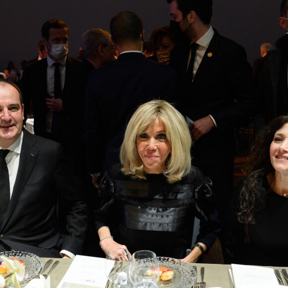 Le premier ministre Jean Castex, Brigitte Macron et Corine Kalifat - Personnalités au dîner du CRIF (Conseil Représentatif des Institutions juives de France) au Carrousel du Louvre à Paris. Le 24 février 2022 © Jacques Witt / Pool / Bestimage