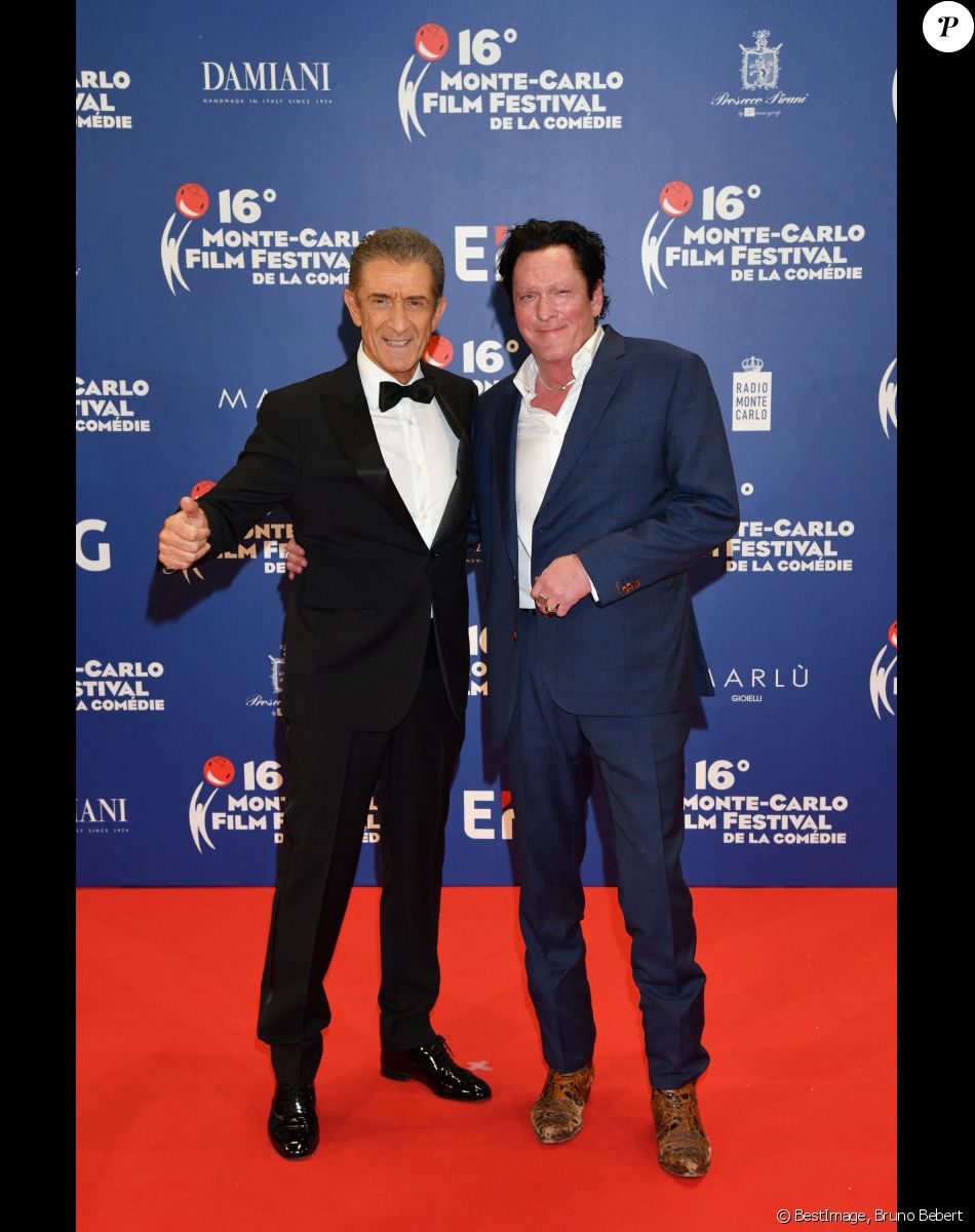 Ezio Greggio, le Fondateur et Président du Festival, et Michael Madsen, qui a reçu le Monte-Carlo Film Festival Award, durant la soirée de remise des prix de la 16ème édition du Monte-Carlo Film Festival de la Comédie au Grimaldi Forum, à Monaco le 9 mars 2019. © Bruno Bebert/Bestimage