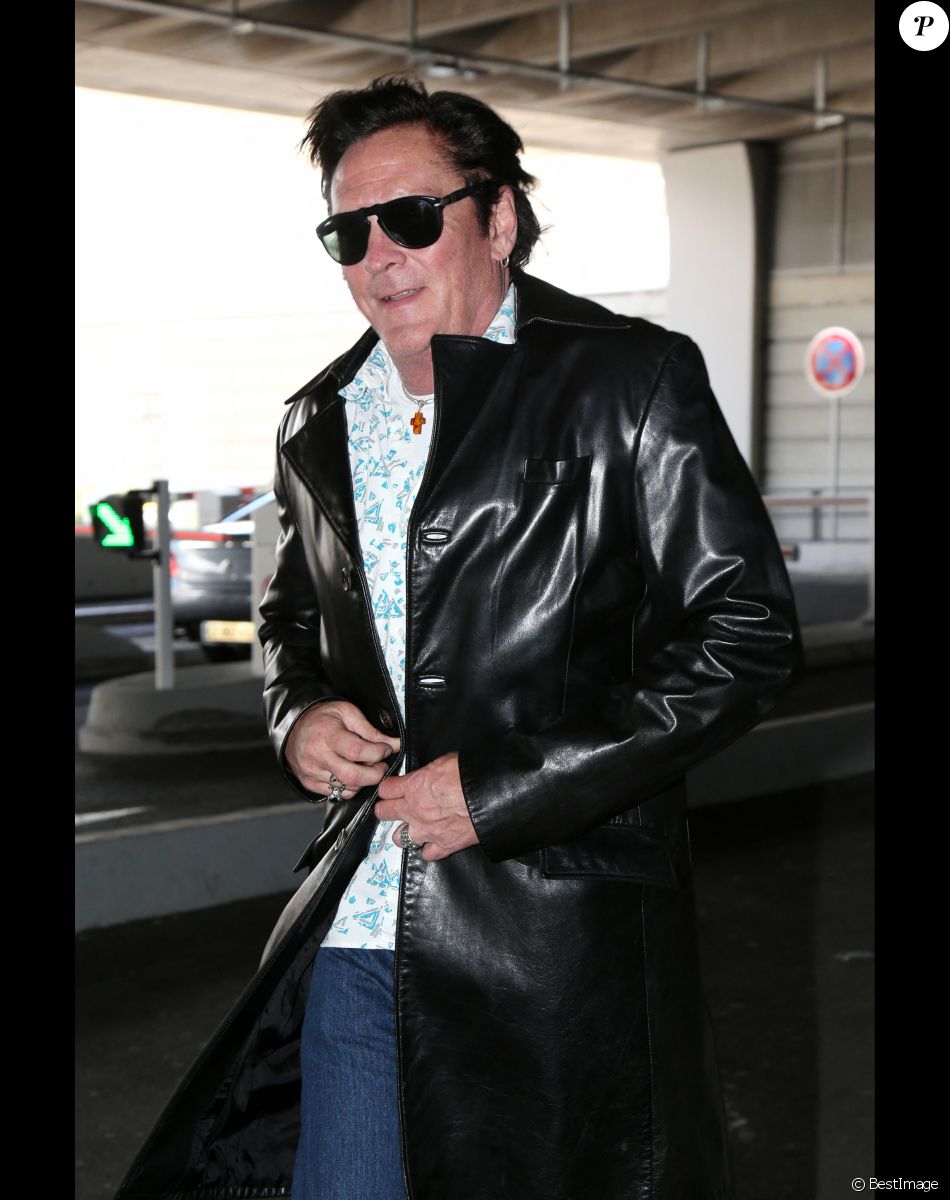 Exclusif - Michael Madsen et sa femme DeAnna arrivent à l'aéroport Roissy CDG le 9 juin 2017.