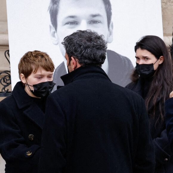 Léa Seydoux - Sorties des obsèques (bénédiction) de Gaspard Ulliel en l'église Saint-Eustache à Paris. Le 27 janvier 2022 © Jacovides-Moreau / Bestimage