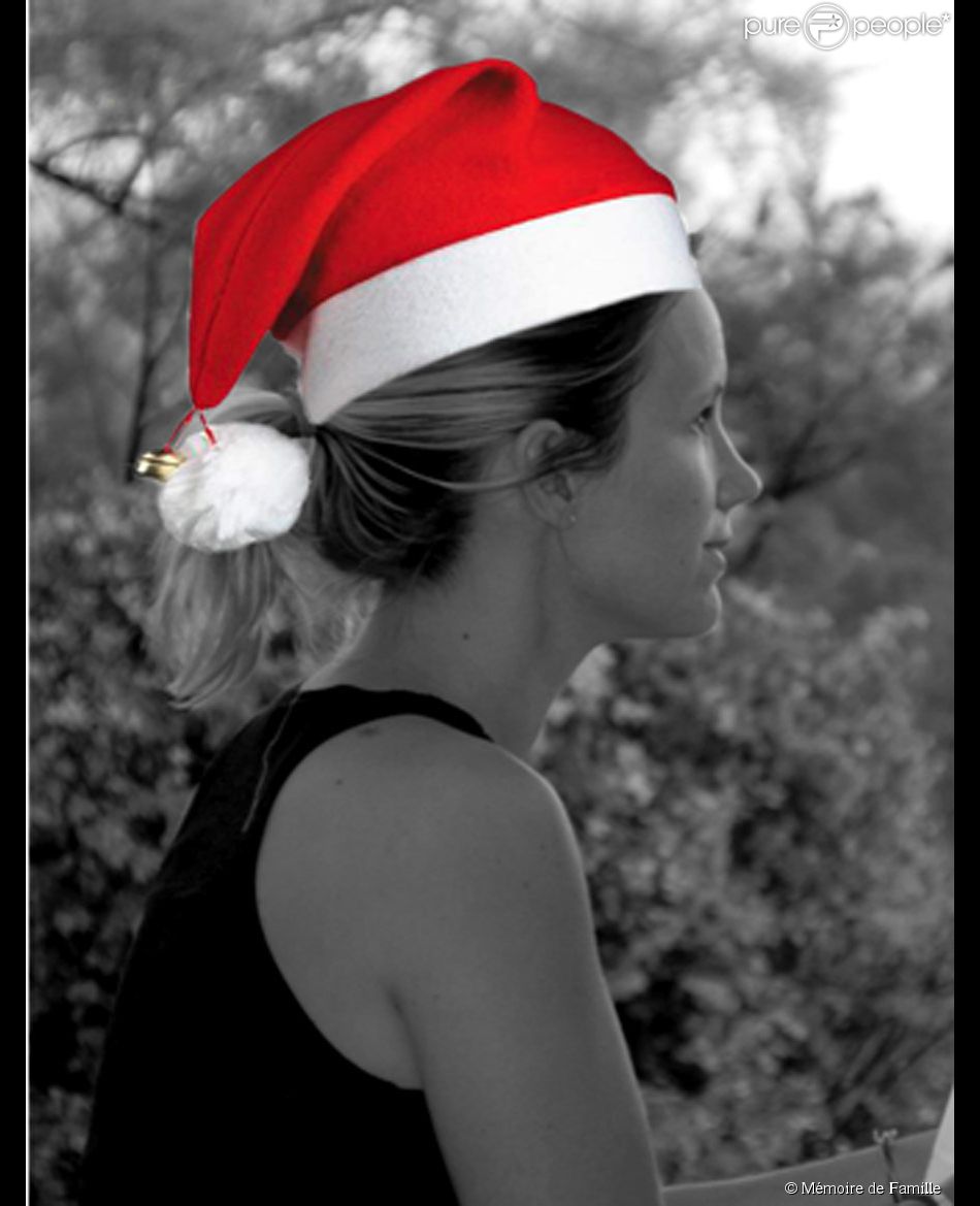 Emma d'Uzzo en mode Père Noël aussi - Purepeople