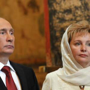 Vladimir Poutine et Lioudmila Poutina lors d'une cérémonie au Kremlin à Moscou