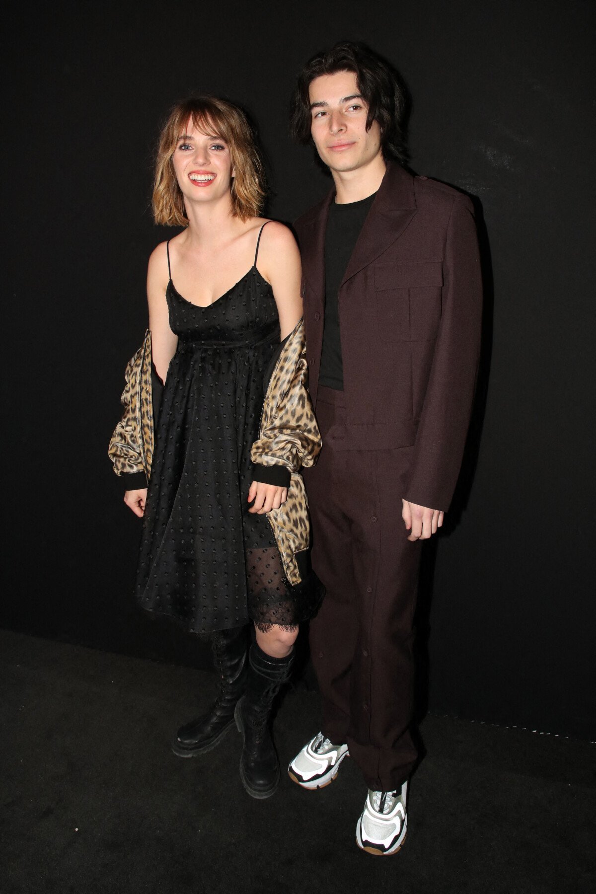 Photo : Maya Hawke-Thurman et Spencer Barnett assistent au défilé