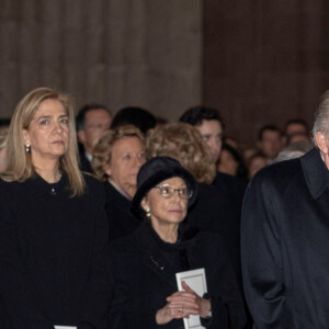 La princesse Cristina d'Espagne, le Juan Carlos et la reine Sofia d'Espagne - Obsèques de l'infante Maria del Pilar de Bourbon à Madrid. Le 29 janvier 2020