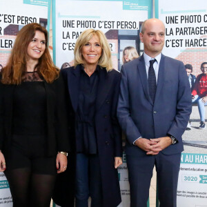 La première dame, Brigitte Macron, Jean-Michel Blanquer, ministre de l'éducation, Marlène Schiappa, secrétaire d'Etat, chargée de l'Egalité des femmes et des hommes se rendent au collège des petits ponts à Clamart, pour évoquer la lutte contre le harcèlement à l'école sous toutes ses formes à Clamart. Le 15 novembre 2018.