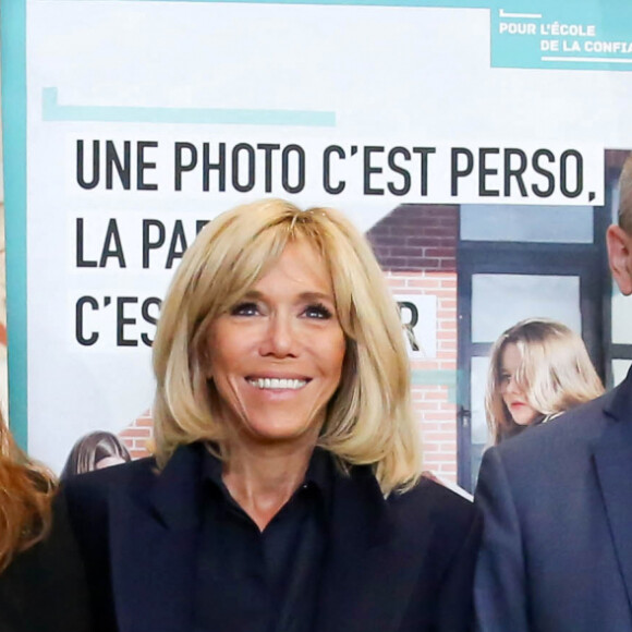 La première dame, Brigitte Macron, Jean-Michel Blanquer, ministre de l'éducation, Marlène Schiappa, secrétaire d'Etat, chargée de l'Egalité des femmes et des hommes se rendent au collège des petits ponts à Clamart, pour évoquer la lutte contre le harcèlement à l'école sous toutes ses formes à Clamart. Le 15 novembre 2018.