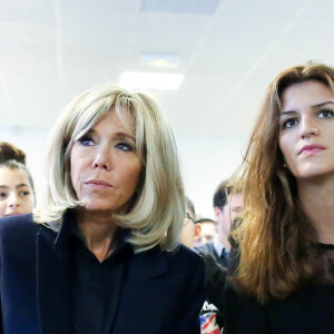 La première dame, Brigitte Macron, Jean-Michel Blanquer, ministre de l'éducation, Marlène Schiappa, secrétaire d'Etat, chargée de l'Egalité des femmes et des hommes se rendent au collège des petits ponts à Clamart, pour évoquer la lutte contre le harcèlement à l'école sous toutes ses formes à Clamart. Le 15 novembre 2018.