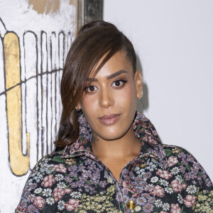 Amel Bent au front row du défilé de mode Giambattista Valli lors de la la Fashion Week printemps/été 2022 à Paris, France, le 4 octobre 2021. © Olivier Borde/Bestimage 