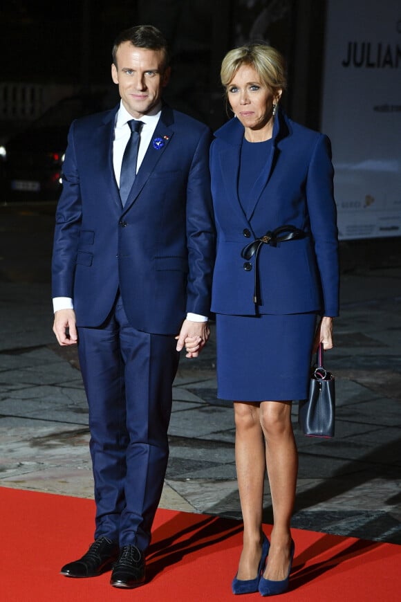 Le président de la République française Emmanuel Macron et sa femme la Première Dame Brigitte Macron - Arrivées au dîner d'Etat à l'occasion de la cérémonie internationale du centenaire de l'armistice de 1918 au Musée d'Orsay à Paris, France, le 10 novembre 2018. © Pierre Perusseau/Bestimage 