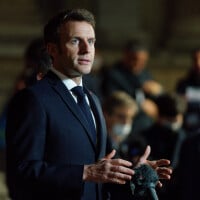 Emmanuel Macron officiellement candidat à l'élection présidentielle