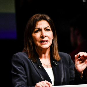 Anne Hidalgo transforme son meeting de Bordeaux en manifestation de soutien à l'Ukraine © Thierry Breton / Panoramic / Bestimage 