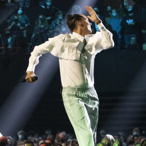 Stromae sur scène lors de la 37ème cérémonie des Victoires de la musique à la Seine musicale de Boulogne-Billancourt, le 11 février 2022. © Cyril Moreau / Tiziano Da Silva / Bestimage 