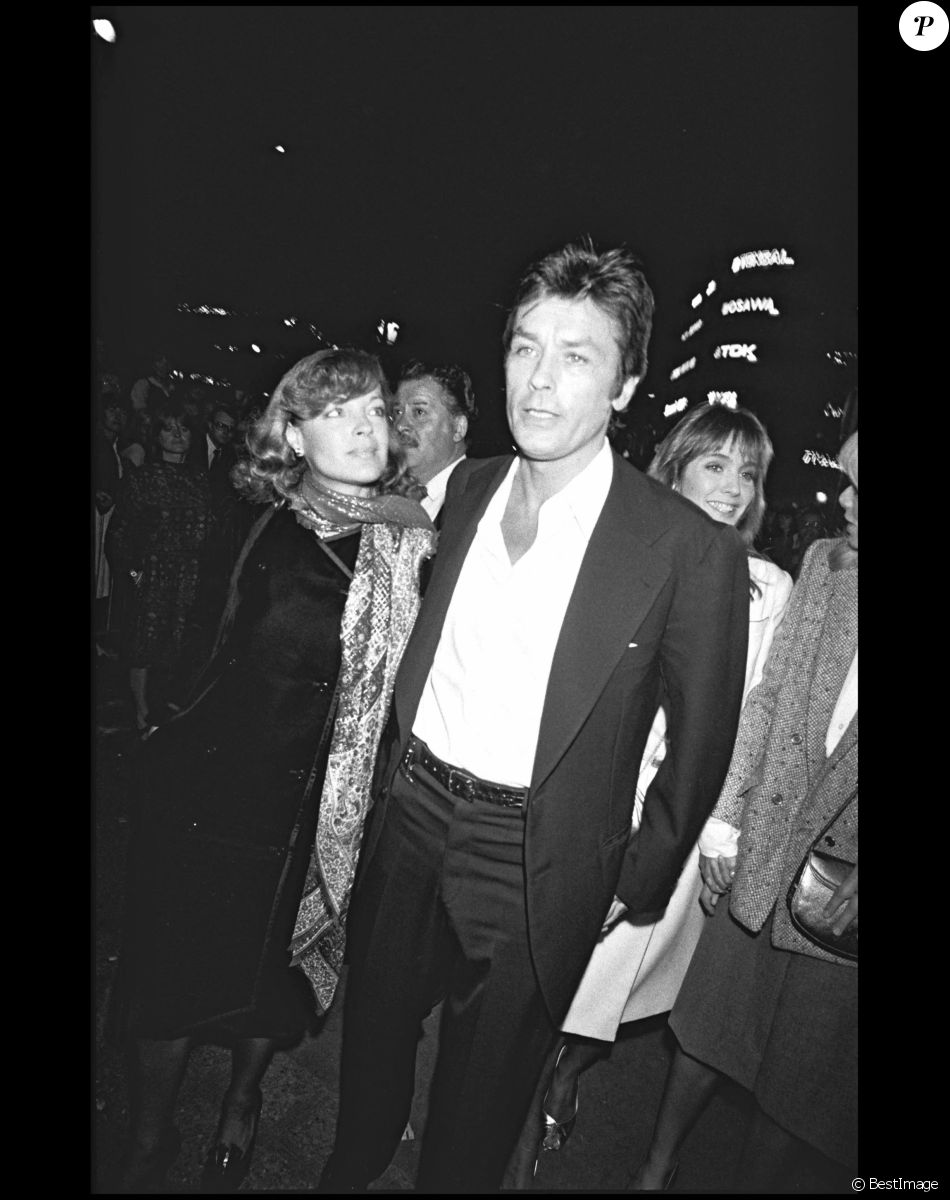 Alain Delon et Romy Schneider à la première de Pour la peau d'un flic