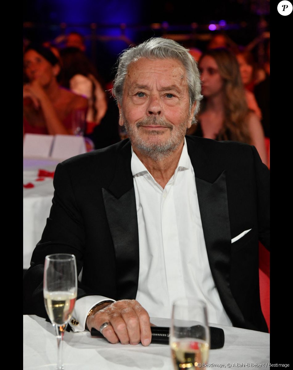 Exclusif - Alain Delon - Enregistrement de l'émission "Les 20 ans du Plus Grand Cabaret du Monde" dans la Salle des Etoiles à Monaco, qui sera diffusée le 16 juin sur France 2, dont le parrain est A.Delon. Le 1 juin 2018. © A.Bahi-B.Bebert / Bestimage