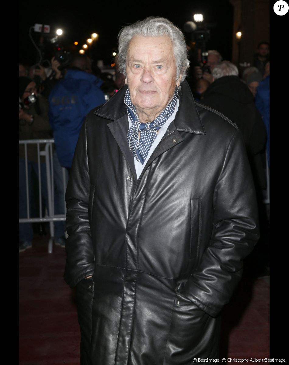Alain Delon - Célébrités lors de l'inauguration de la grande roue de Paris, France, le 17 novembre 2017. © Christophe Aubert/Bestimage