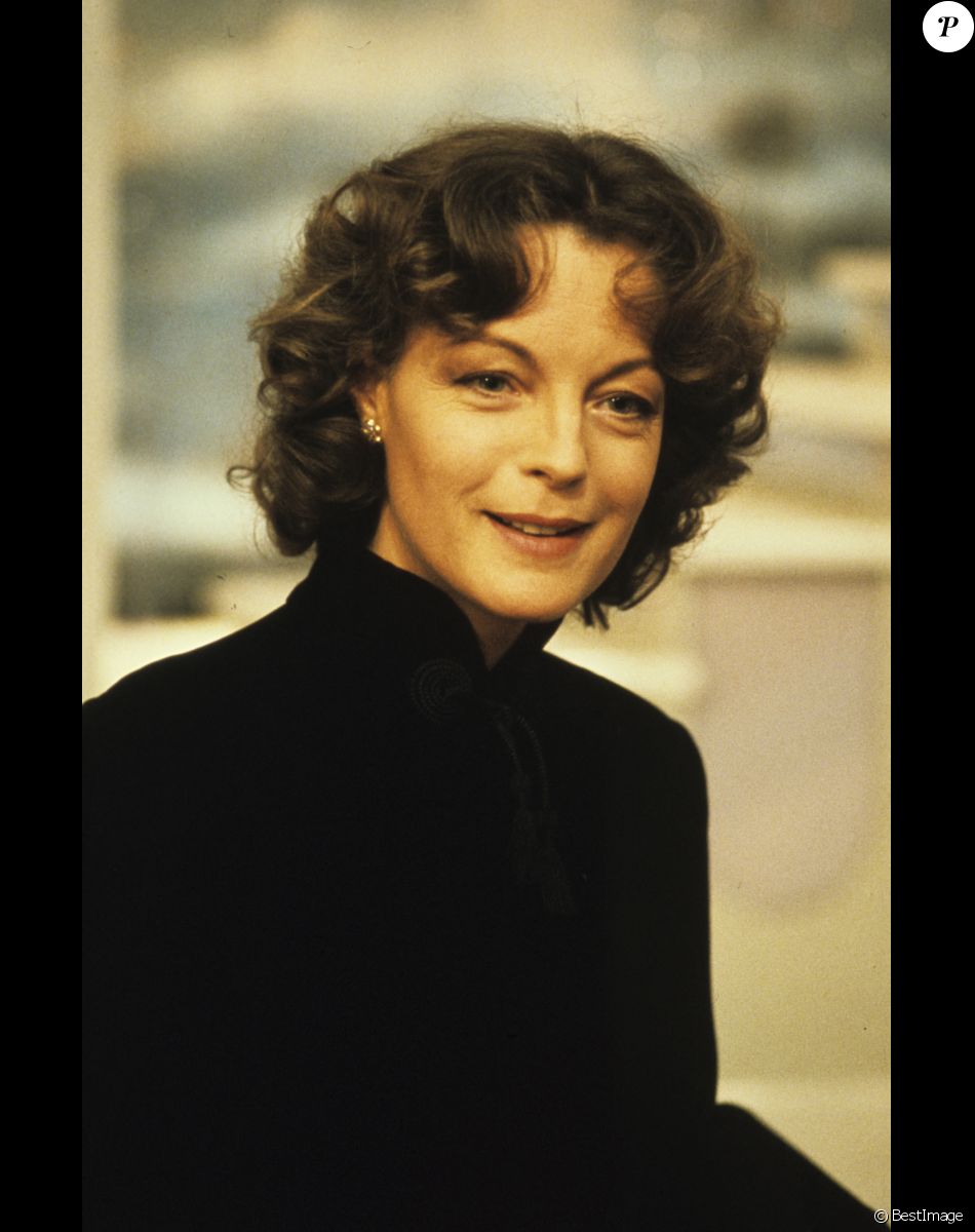 Archives - En France, à Paris, Romy Schneider sur un plateau de télévision. Le 4 février 1980