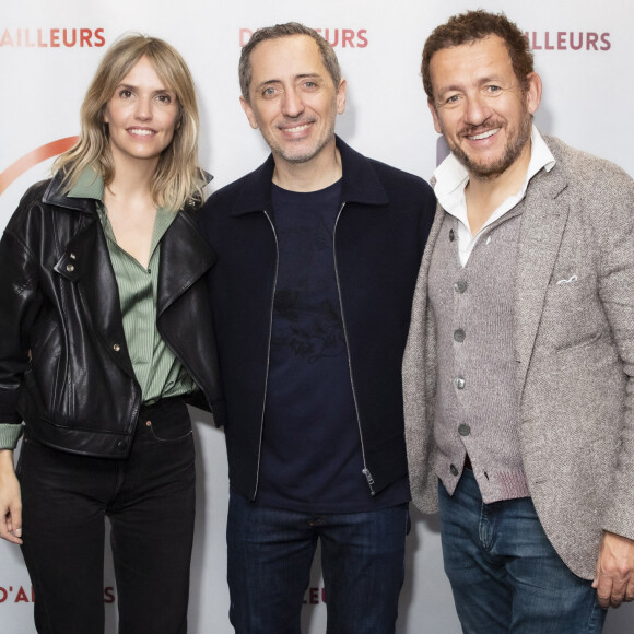 Exclusif - Laurence Arné avec son compagnon Dany Boon et Gad Elmaleh - Gad Elmaleh lors de la dernière parisienne de son spectacle "D'ailleurs" au Dôme de Paris le 26 février 2022 au cocktail de l'After show. © Jack Tribeca / Bestimage