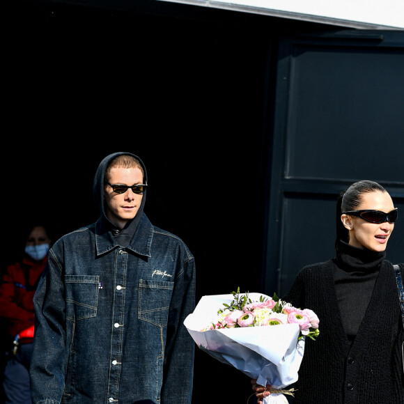Exclusif - Bella Hadid et son petit ami Marc Kalman à l'issue du défilé Balenciaga, collection prêt-à-porter automne-hiver 2022/2023, au Parc des Expositions Paris Le Bourget. Paris, le 6 mars 2022. © Da Silva-Perusseau/Bestimage
