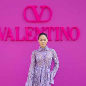 Vanessa Hudgens assiste au défilé de mode Valentino, collection prêt-à-porter automne-hiver 2022/2023, au Carreau du Temple. Paris, le 6 mars 2022.