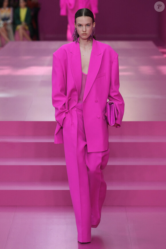 Défilé de mode Valentino, collection prêt-à-porter automne-hiver 2022/2023, au Carreau du Temple. Paris, le 6 mars 2022.