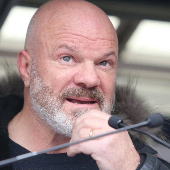 Philippe Etchebest - Rassemblement national des métiers de l'hôtellerie, de la restauration, du tourisme à l'appel de l'UMIH et le GNI à l'esplanade des Invalides à Paris le 14 décembre 2020. © Panoramic / Bestimage