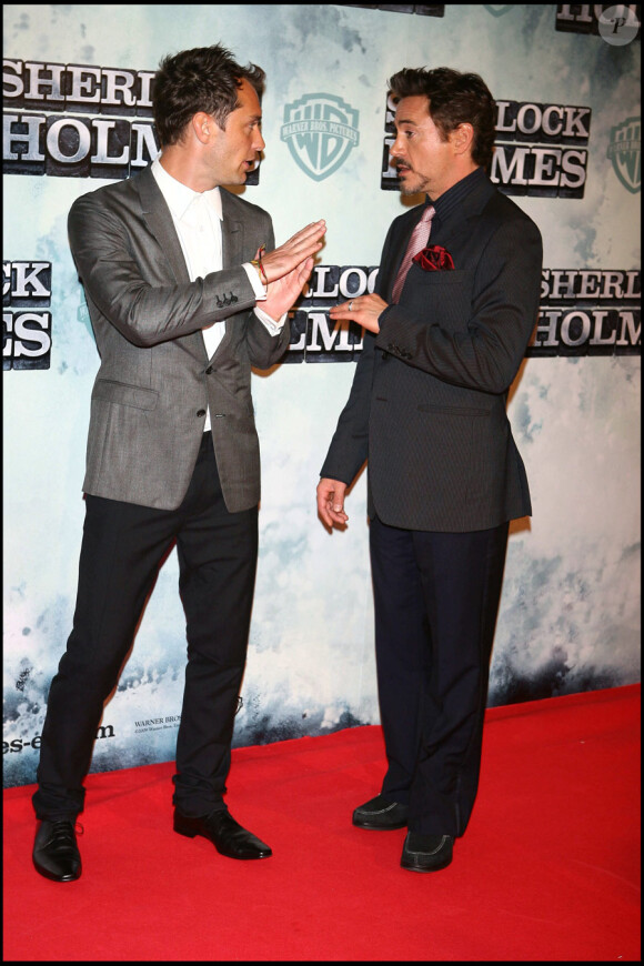 Jude Law et Robert Downey Jr. lors de la première de Sherlock Holmes à Madrid le 12 janvier 2010