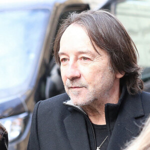 Béatrice Dalle et Jean-Hugues Anglade - Obsèques de Jean-Jacques Beineix en l'église Saint-Roch à Paris. Le 20 janvier 2022 