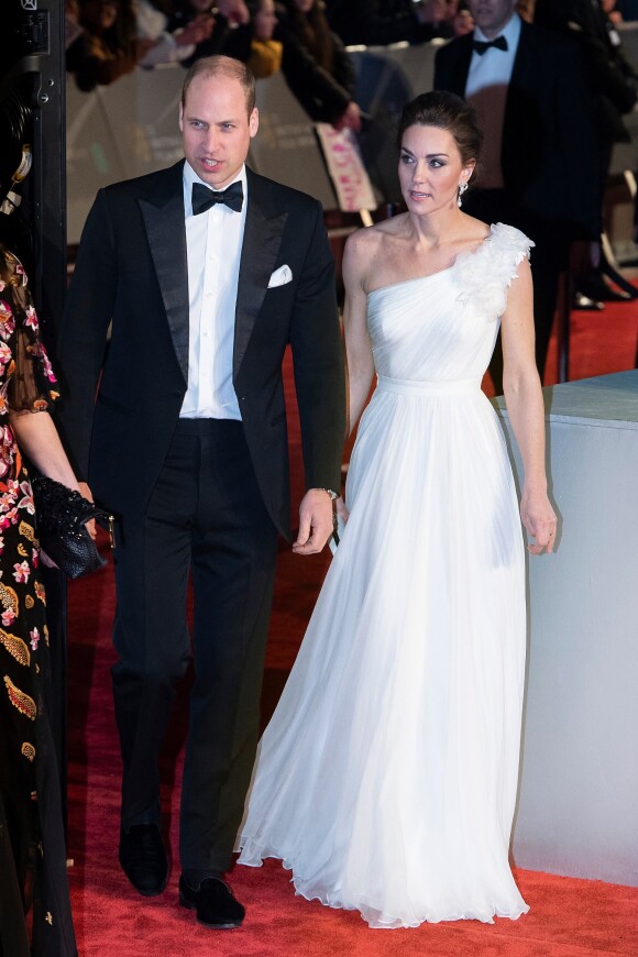 Le prince William et Catherine Kate Middleton, la duchesse de Cambridge arrivent à la 72ème cérémonie annuelle des BAFTA Awards (British Academy Film Awards) au Royal Albert Hall à Londres