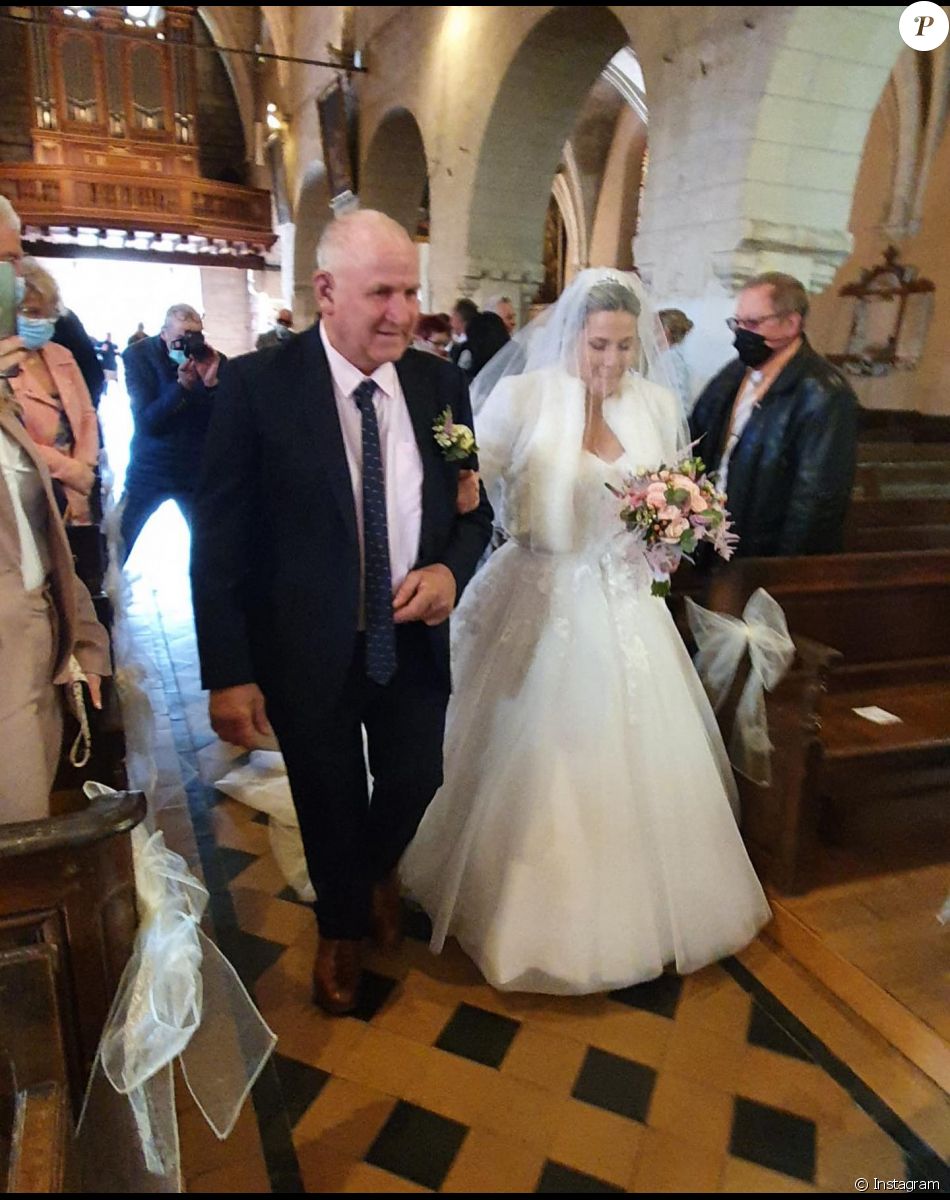 Age Virginie Et Thomas L amour Est Dans Le Pré Age Virginie (L'amour est dans le pré) mariée à Thomas : des photos de leur  union dévoilées : le diaporama - Purepeople