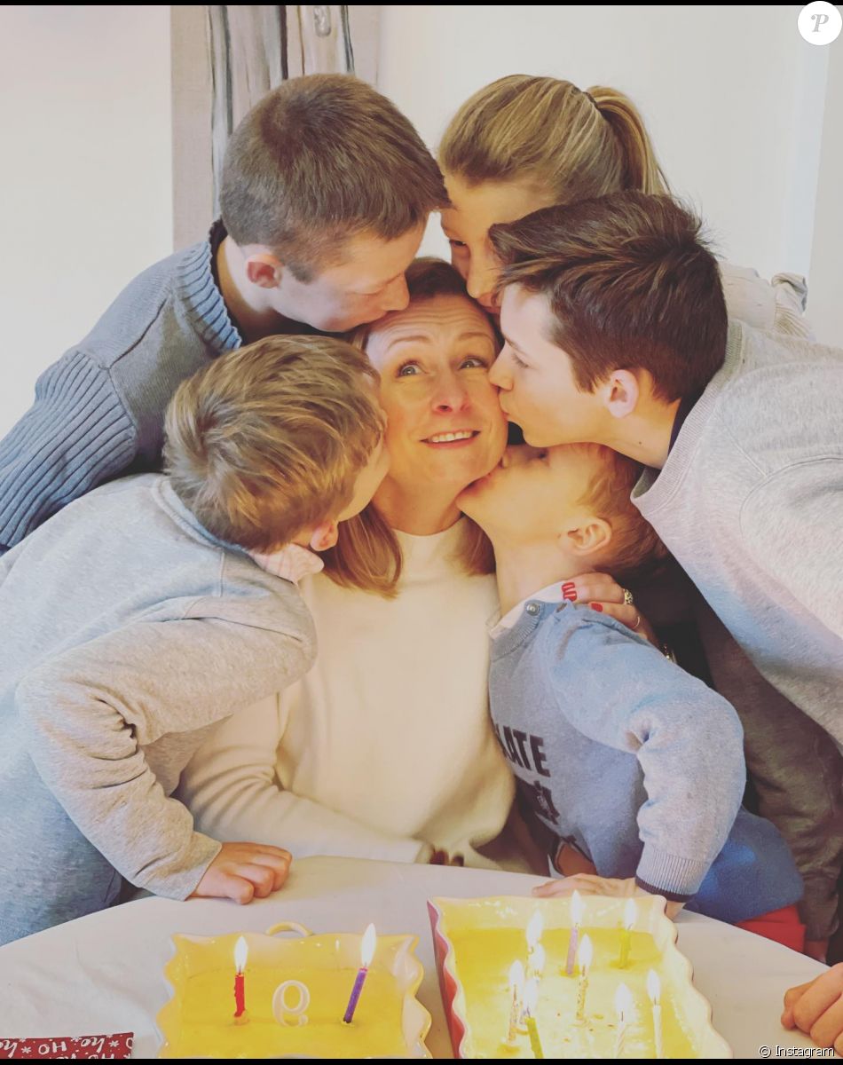 Marie-Alix Jeanson de "Familles nombreuses" entourée de ses enfants pour ses 39 ans, le 29 janvier 2022