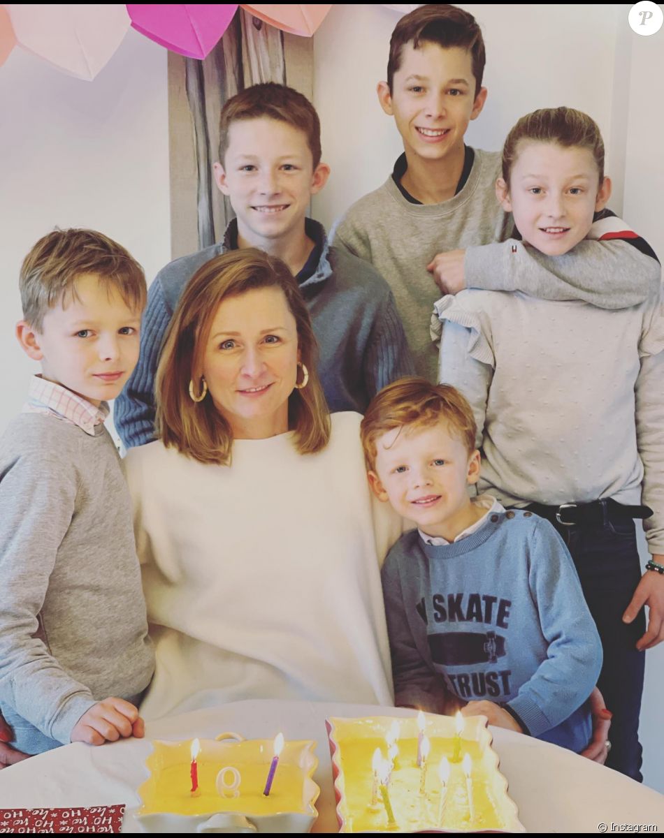 Marie-Alix Jeanson de "Familles nombreuses" entourée de ses enfants pour ses 39 ans, le 29 janvier 2022