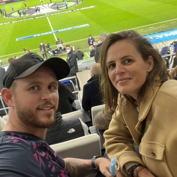 Laure Manaudou et son frère Nicolas au stade Vélodrôme de Marseille, le 10 mars 2022.