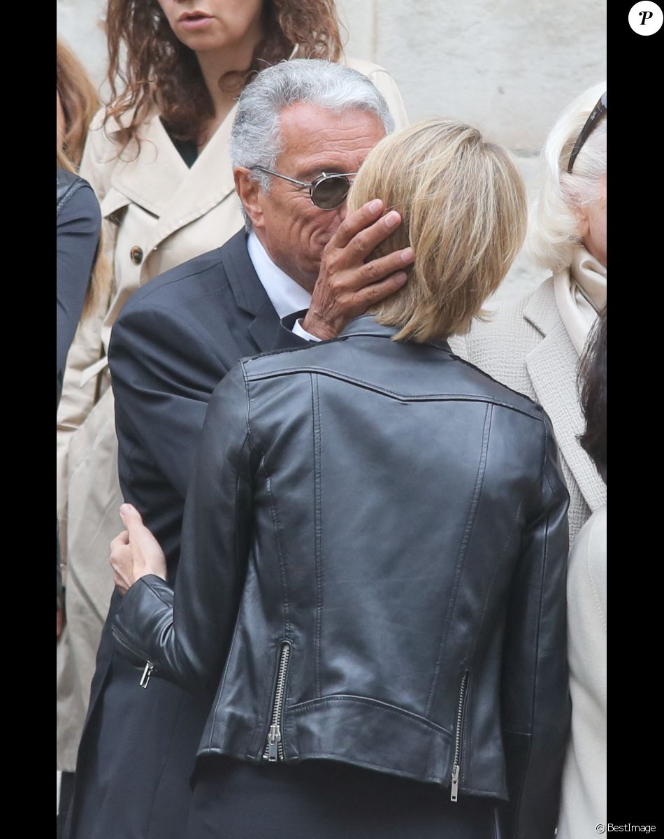 Jean-Marie Périer, Julie Andrieu - Obsèques de Nicole Courcel en l'église Saint-Roch à Paris le 30 juin 2016.