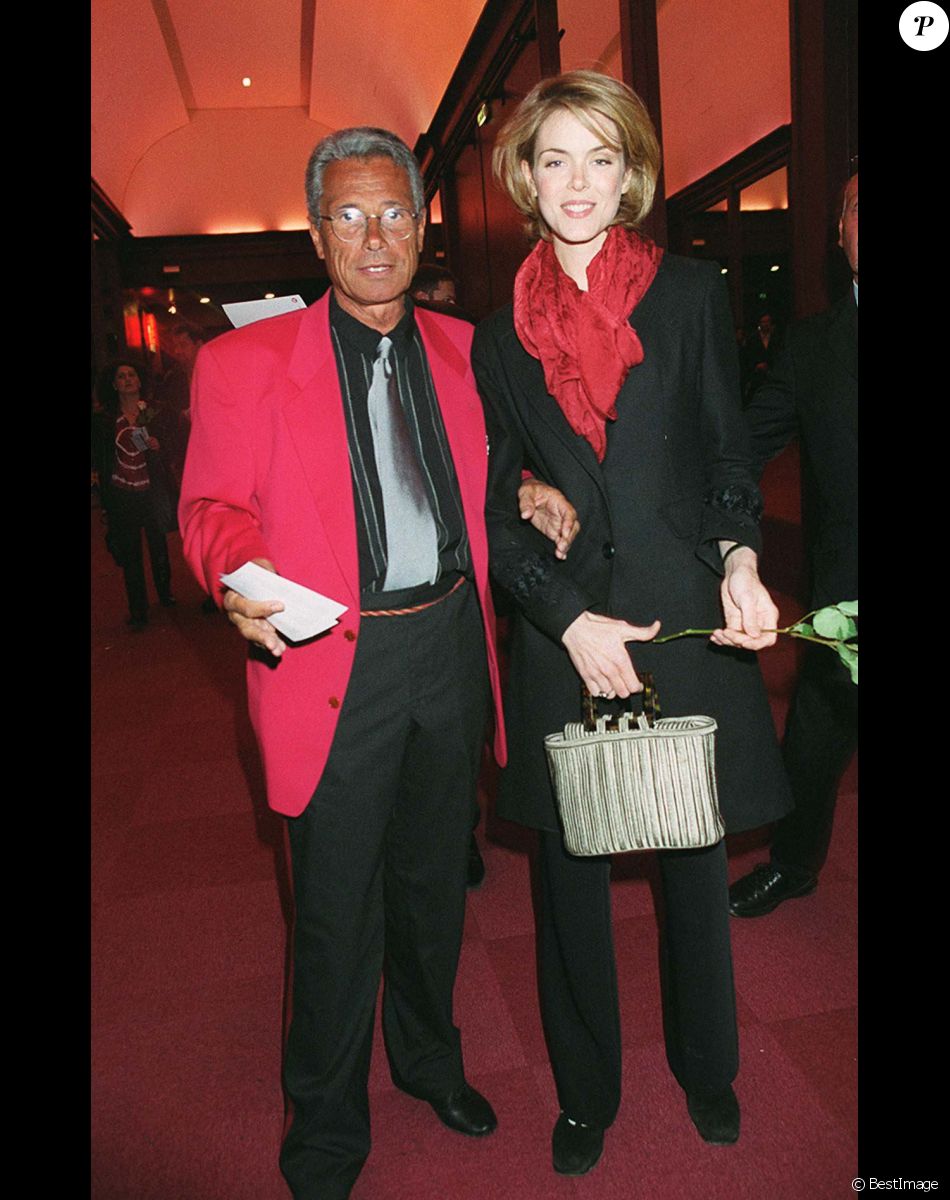 Jean-Marie Périer et Julie Andrieu à la première d'Henri Salvador à l'Olympia de Paris