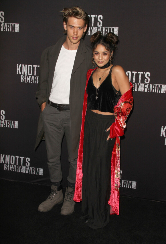 Austin Butler et son ex Vanessa Hudgens à la soirée Knott's Scary Farm à Buena Park, le 30 septembre 2016 