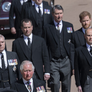 Le prince Charles, prince de Galles, la princesse Anne, le prince Andrew, duc d'York, le prince Edward, comte de Wessex, le prince William, duc de Cambridge, Peter Phillips, le prince Harry, duc de Sussex, David Armstrong-Jones, comte de Snowdon, Sir Timothy Laurence - Arrivées aux funérailles du prince Philip, duc d'Edimbourg à la chapelle Saint-Georges du château de Windsor, le 17 avril 2021.