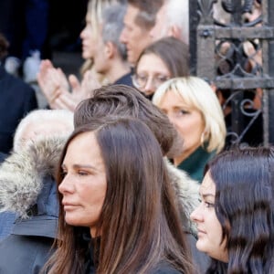 Nathalie Marquay et sa fille Lou, Léo (petit-fils de Jean-Pierre Pernaut) - La famille de Jean-Pierre Pernaut à la sortie des obsèques en la Basilique Sainte-Clotilde à Paris le 9 mars 2022. © Cyril Moreau/Bestimage