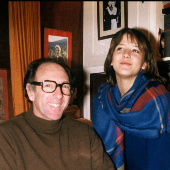 Archives - Claude Pinoteau, le réalisateur de La Boum, et Sophie Marceau en 1982.