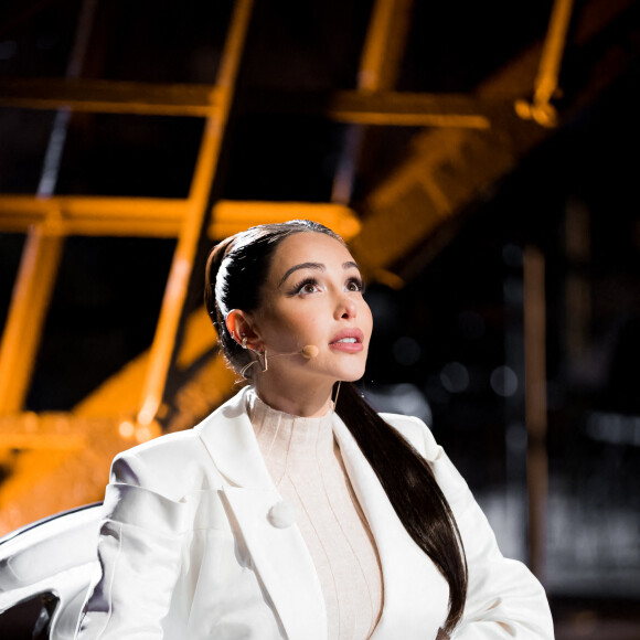 Exclusif - Nabilla Benattia - Enregistrement de l'émission "La Chanson secrète 10" au 1er étage de la Tour Eiffel à Paris, diffusée le 22 janvier sur TF1 à 21h10 © Tiziano Da Silva / Bestimage