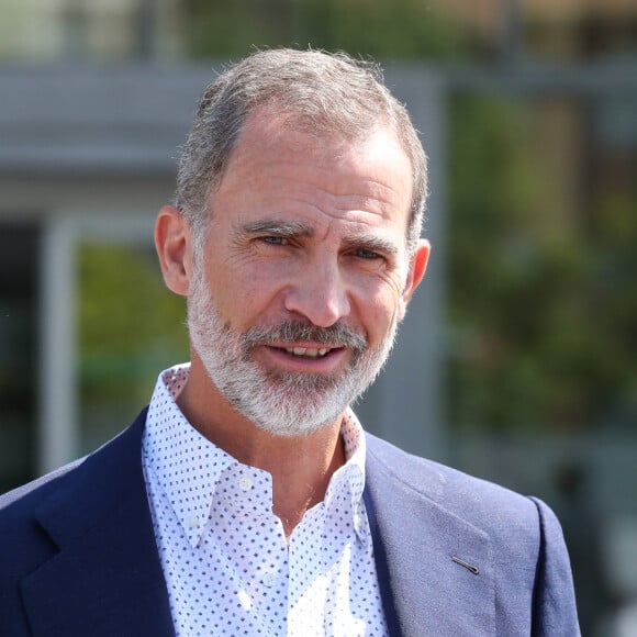 Le roi Felipe VI d'Espagne rend visite au roi Juan Carlos Ier à l'hôpital Quiron à Madrid, le 29 août 2019. 
