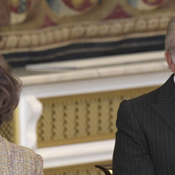 La reine Sofia et le roi Juan Carlos - La famille royale d'Espagne lors de la cérémonie de remise de la Toison d'Or à l'héritière du trône au palais royal à Madrid. Le 30 janvier 2018 