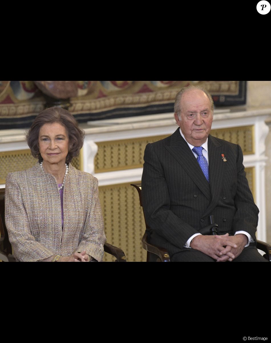 La reine Sofia et le roi Juan Carlos - La famille royale d'Espagne lors de la cérémonie de remise de la Toison d'Or à l'héritière du trône au palais royal à Madrid. Le 30 janvier 2018