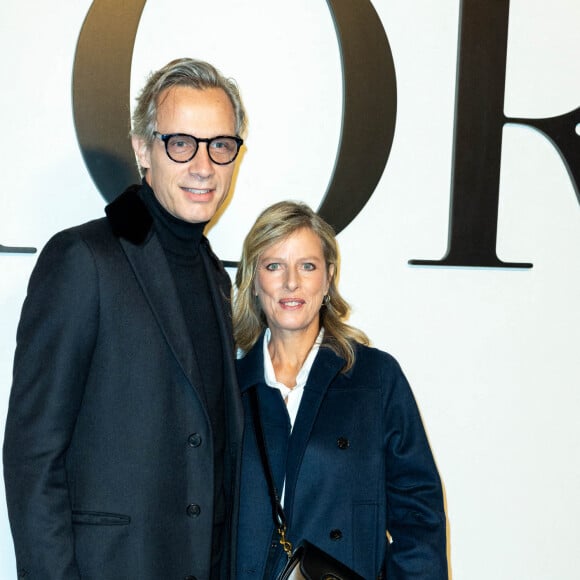 Guest, Karin Viard - Photocall du défilé de mode automne-hiver 2022/2023 "Christian Dior" lors de la fashion week de Paris. Le 1er mars 2022 © Olivier Borde / Bestimage 