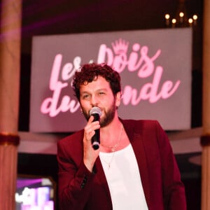 Claudio Capéo lors de la soirée de gala d'exception pour les 10 ans de l'association "Les Rois du monde" (LRDM) à la salle Wagram à Paris le 14 mars 2022. © Rubens Hazon / Bestimage 