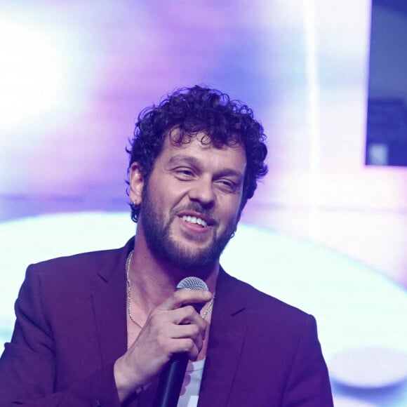 Exclusif - Claudio Capéo lors de la soirée de gala d'exception pour les 10 ans de l'association "Les Rois du monde" (LRDM) à la salle Wagram à Paris le 14 mars 2022. © Rachid Bellak / Bestimage 