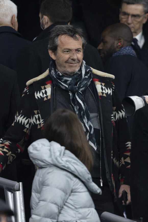 Jean-Luc Reichmann assiste à la rencontre de rugby opposant la France à l'Angleterre, au stade de France, dans le cadre du Tournoi des Six Nations. Saint-Denis, le 19 mars 2022. © Cyril Moreau/Bestimage