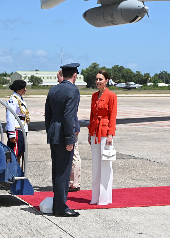 Le prince William et Kate Middleton quittent Belize pour rejoindre la Jamaïque, le 22 mars 2022.