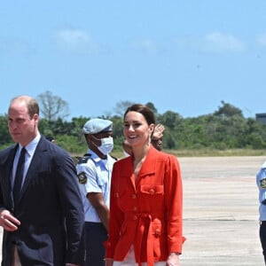 Le prince William et Kate Middleton quittent Belize pour rejoindre la Jamaïque, le 22 mars 2022.